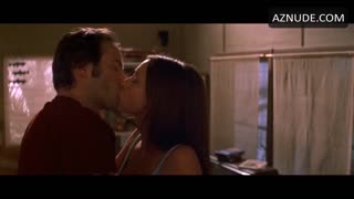 JENNIFER LOVE HEWITT nude in Heartbreakers