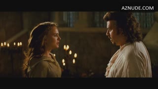 NATALIE PORTMAN nude in Your Highness