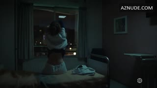 LOUISE BOURGOIN nude in Hippocrate