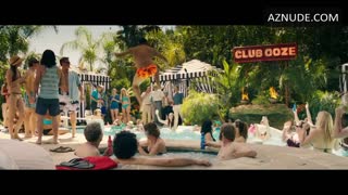 AMY POEHLER nude in The House