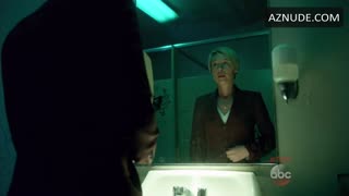 LIZA WEIL nude in How to Get Away with Murder