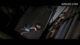 SARAH MICHELLE GELLAR nude in I Know What You Did Last Summer