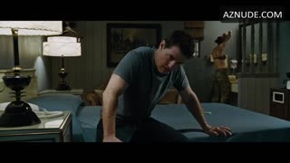 COBIE SMULDERS nude in Jack Reacher: Never Go Back