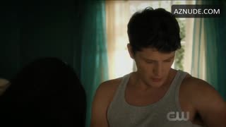 GINA RODRIGUEZ nude in Jane the Virgin