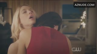 ROSARIO DAWSON nude in Jane the Virgin