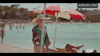 SOPHIE TURNER nude in Joan