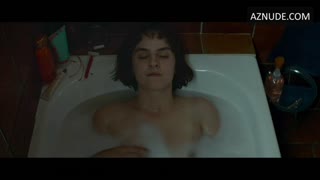 NOEMIE MERLANT nude in Jumbo