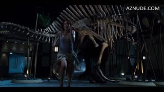 BRYCE DALLAS HOWARD nude in Jurassic World