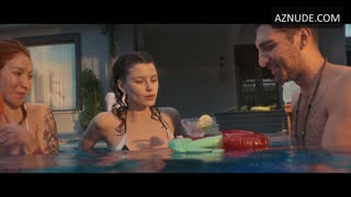 BEREN SAAT nude in Last Call for Istanbul