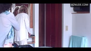 LEONOR VASCONCELOS nude in Living Bad