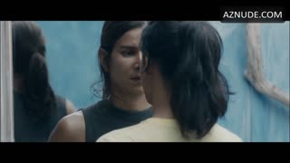PATRICIA VELASQUEZ nude in Liz in September