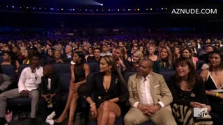 JENNIFER LOPEZ nude in MTV Movie Awards