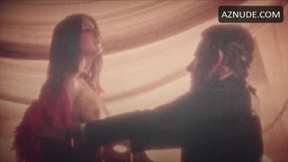 TAMMY DI CALAFIORI nude in Magnifica 70