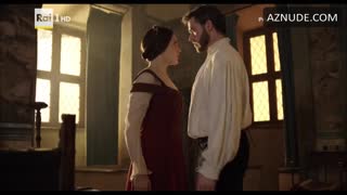 ANNABEL SCHOLEY nude in Medici: Masters of Florence