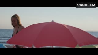 LOU LUTTIAU nude in Mektoub, My Love: Canto Uno