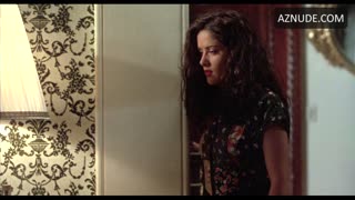 SALMA HAYEK nude in Midaq Alley
