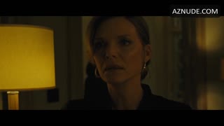 JENNIFER LAWRENCE nude in mother!
