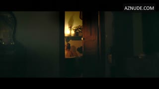 HOLLAND RODEN nude in Mother, May I?