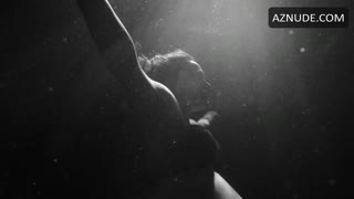 NATALIE PORTMAN nude in My Willing Heart