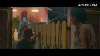 AGNES CROUTELLE nude in Nice Girls