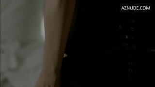 RAFAELA MANDELLI nude in O Negocio