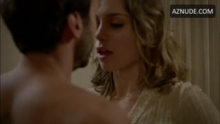 JULIANA SCHALCH nude in O Negocio