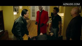 ELIZABETH OLSEN nude in Oldboy