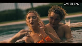 ANNALISA COCHRANE nude in One of Us Is Lying