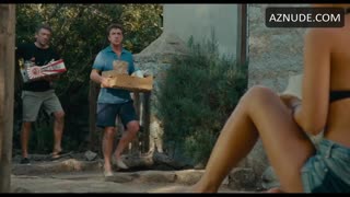 LOLA LE LANN nude in One Wild Moment
