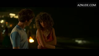 BEGONA VARGAS nude in Outlaws