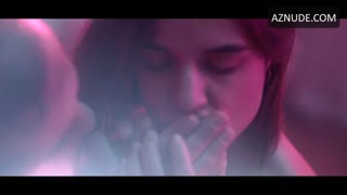 ADRIANA UGARTE nude in Parot