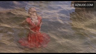 MARISA TOMEI nude in The Perez Family