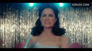 ZOOEY DESCHANEL nude in Physical