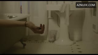 VANESSA KIRBY nude in Pieces of a Woman