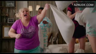 ALEXIS KNAPP nude in Pitch Perfect 2
