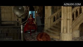 PENELOPE CRUZ nude in The Queen of Spain