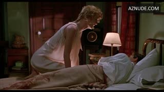 LAURA DERN nude in Rambling Rose