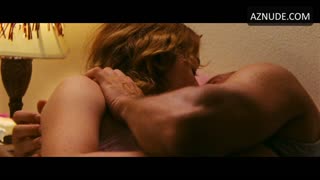 SUZANNA SON nude in Red Rocket