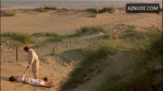 DIANE KEATON nude in Reds