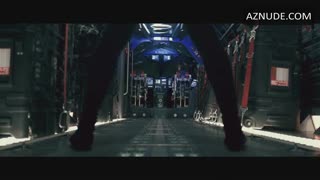 MILLA JOVOVICH nude in Resident Evil: Afterlife