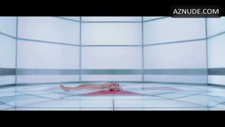 MILLA JOVOVICH nude in Resident Evil: Retribution