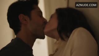 JENNA DEWAN TATUM nude in The Resident