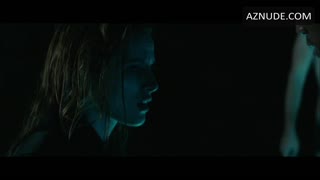 BELLA THORNE nude in Ride