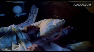 SISSY SPACEK nude in The River