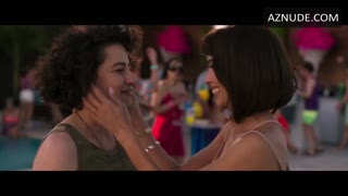 ILANA GLAZER nude in Rough Night