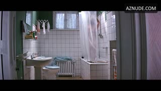 MICHELLE PFEIFFER nude in The Russia House
