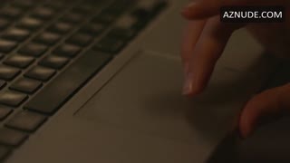 FRANKIE SHAW nude in SMILF