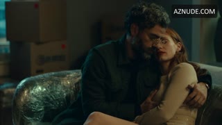 JESSICA CHASTAIN nude in Scenes from a Marriage