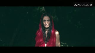 SAADET AKSOY nude in Shahmaran