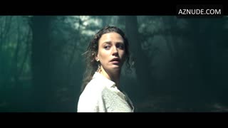 SERENAY SARIKAYA nude in Shahmaran